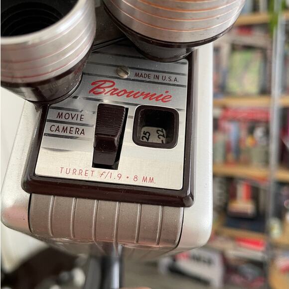 Vintage Kodak Brownie 3 Lens 8mm Camera w/ handle - cracked viewfinder, untested - Picture 2 of 6